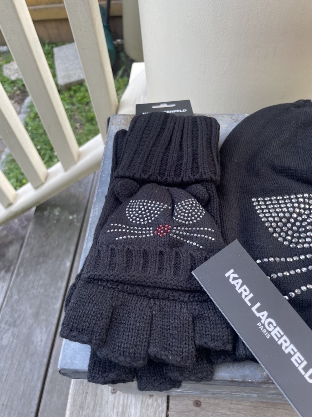 NWT Karl Lagerfeld Paris black Cat Fingerless Winter Gloves and Cat beanie hat - Picture 2 of 8